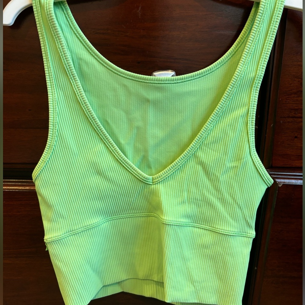 Lululemon pivot tank